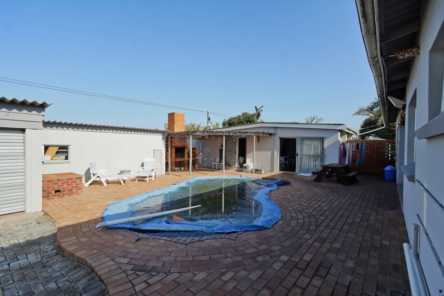 4 Bedroom Property for Sale in Kidds Beach Eastern Cape